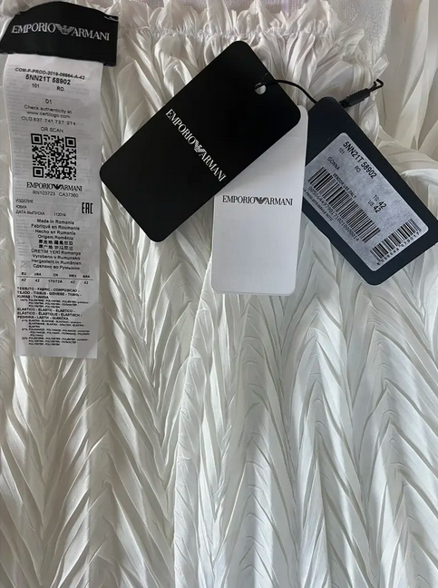Νέα πλισέ φούστα Emporio Armani